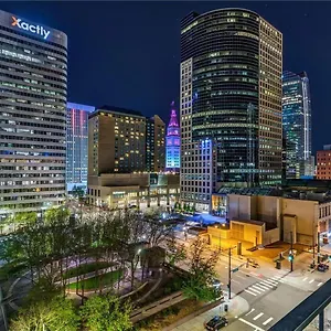 Larimer Square, Parking Included, At The Windsor Denver